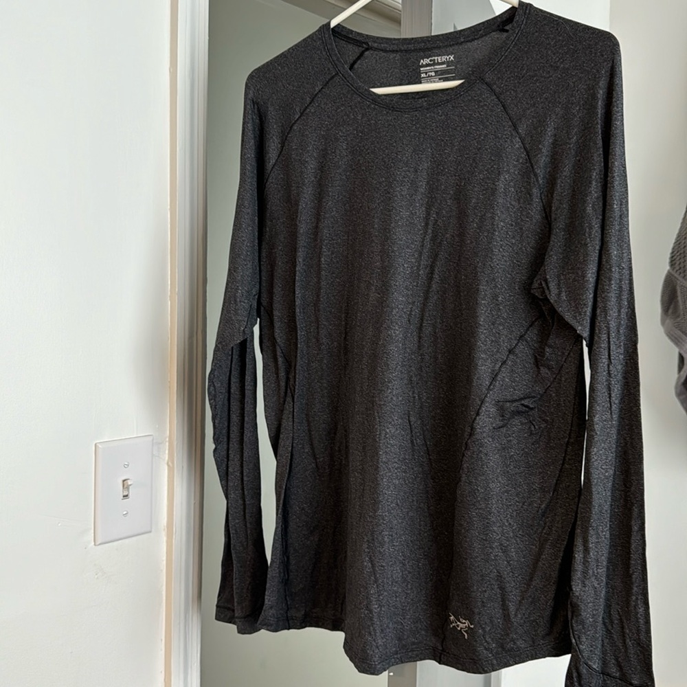 Women’s Arcteryx long sleeve